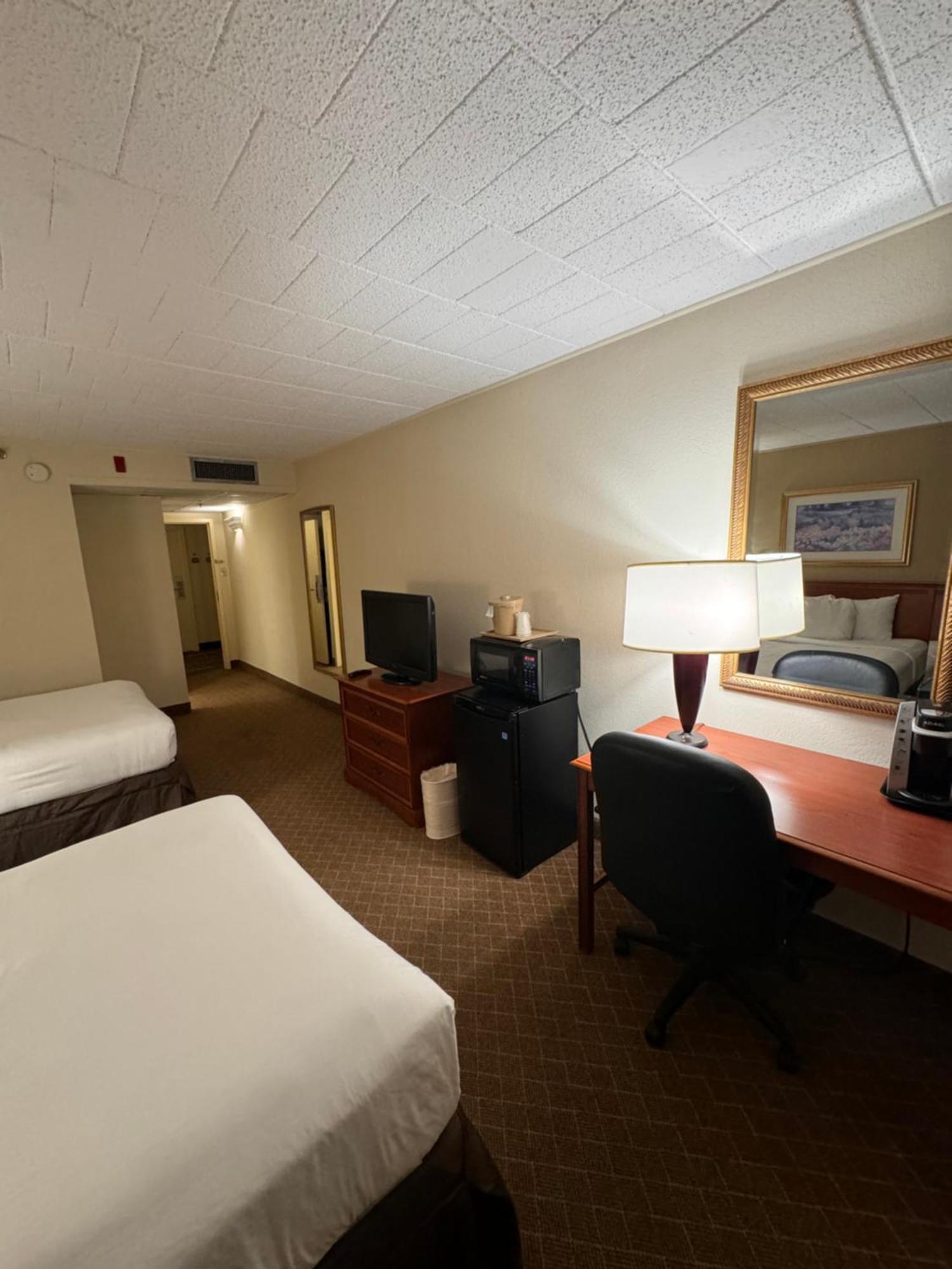 Clarion Inn Frederick Event Center Exteriér fotografie